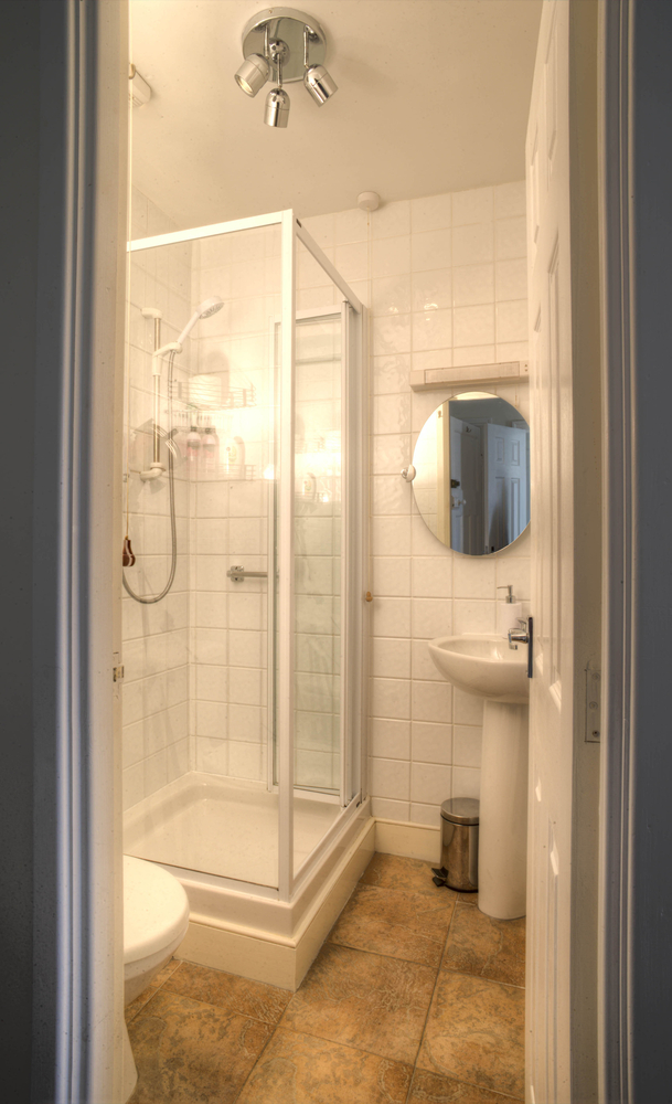 Malá koupelna - jak do ní vybrat správný sprchový kout?